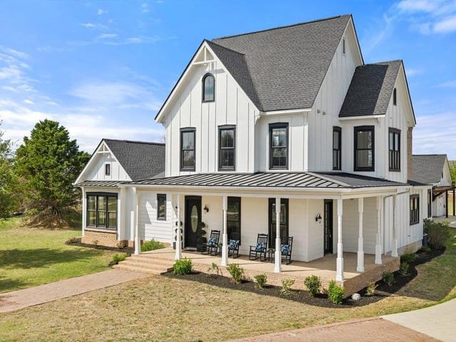 167 Vincas Shadow Ct