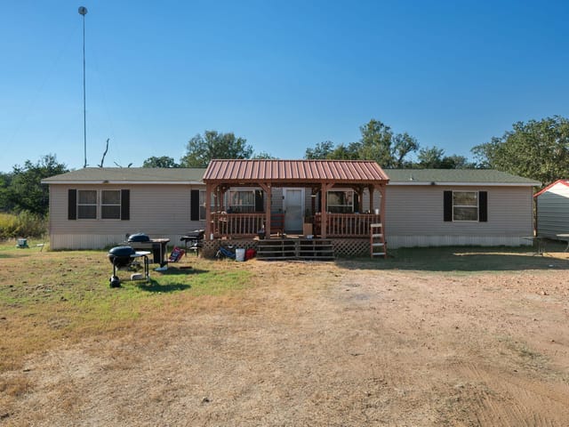 1672  FM 2104