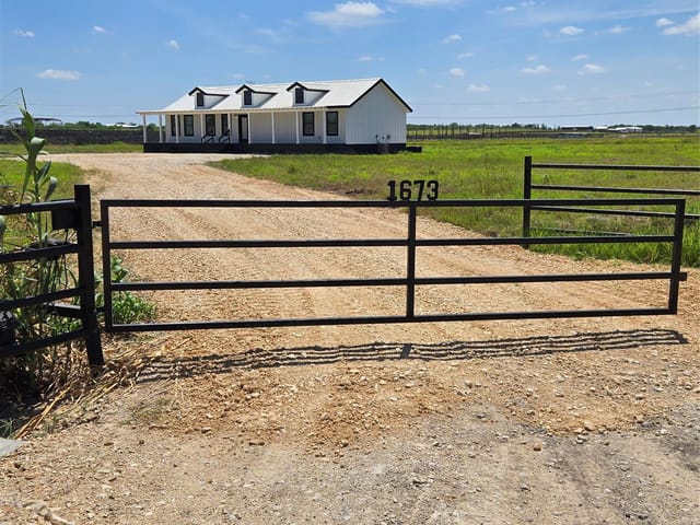 1673 Scull RD