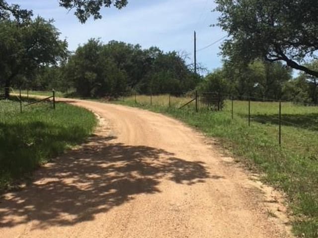 1685  Hwy 281 Hwy