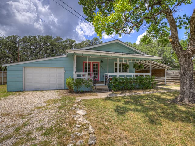 1685 LAKEVIEW DR