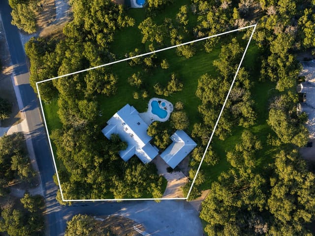 16904 Upper Woods CV