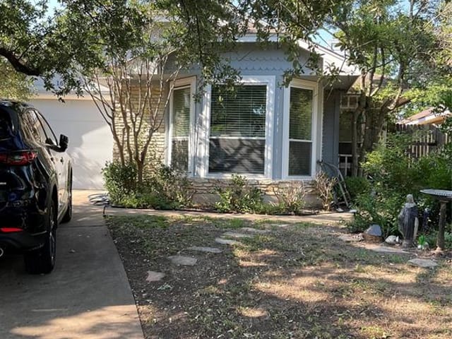 16910 Village Oak Loop
