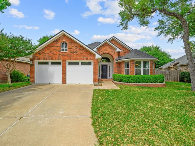 16920 E Dorman Dr