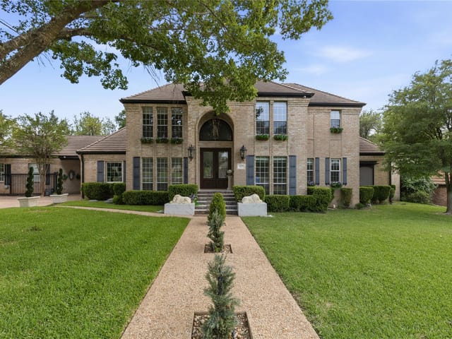 View 17 Hedgebrook WAY in Hills Lakeway Ph 09 17 Hedgebrook WAY - front exterior - Luxury home in Hills Lakeway Ph 09, The Hills, TX