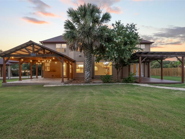 17 Horseshoe CT