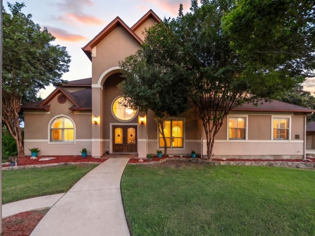 17 Horseshoe CT