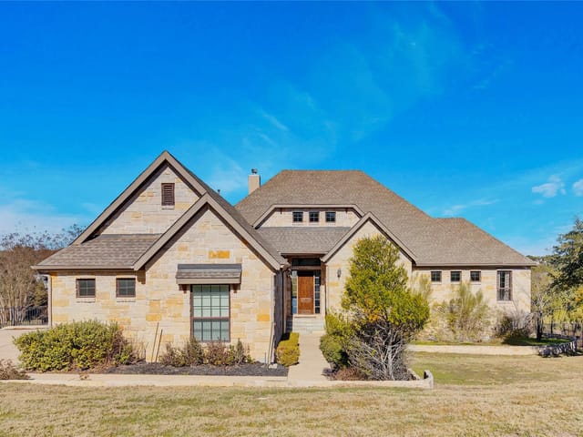 170 Hawthorne Loop