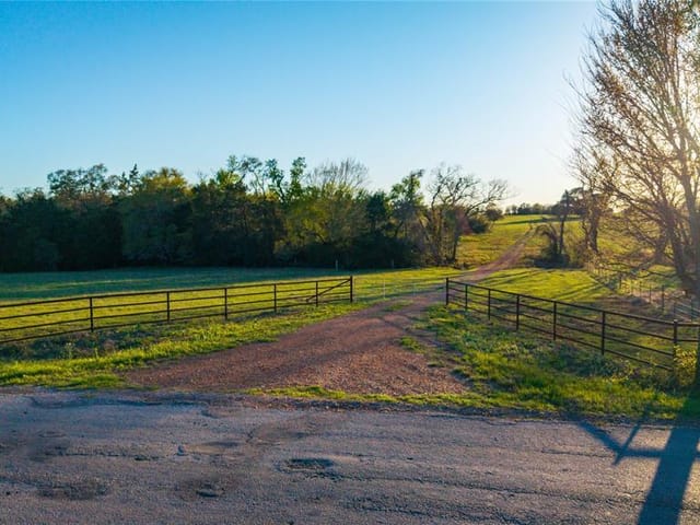 1700 County Road 216