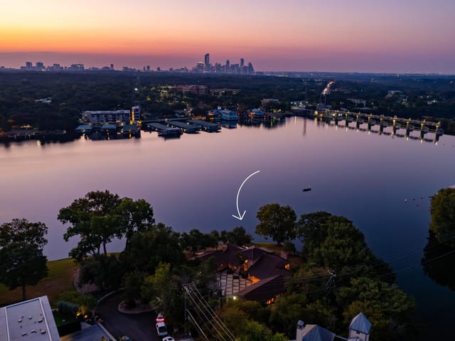 1700 Lakeshore Dr