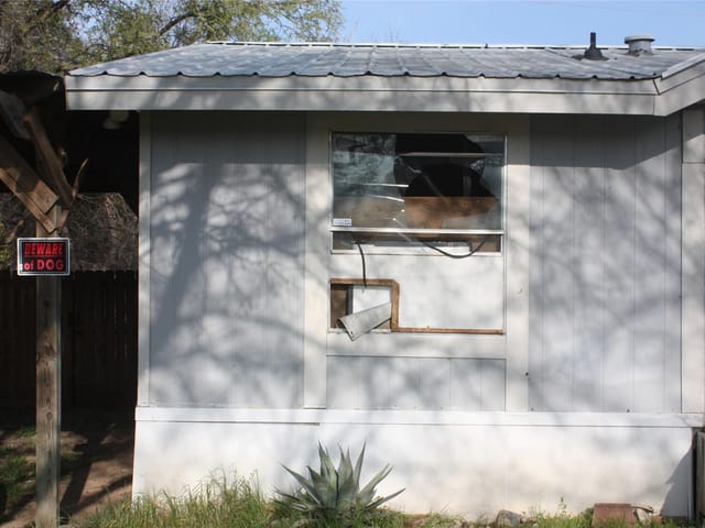 1700 Lancer Ln