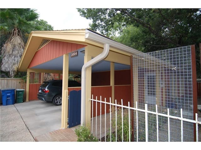 1700 W 30th ST Unit #B