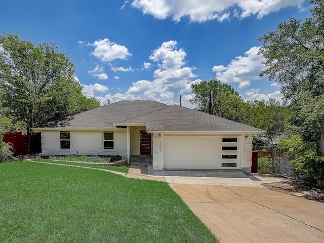 1701 Adriane Dr