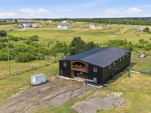 1701 County Road 466