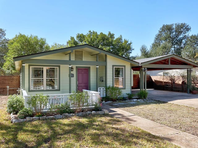 1701 Crown DR