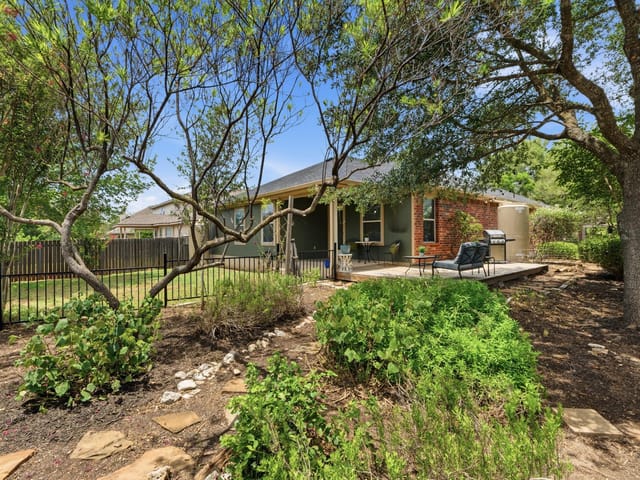 1701 McClannahan DR