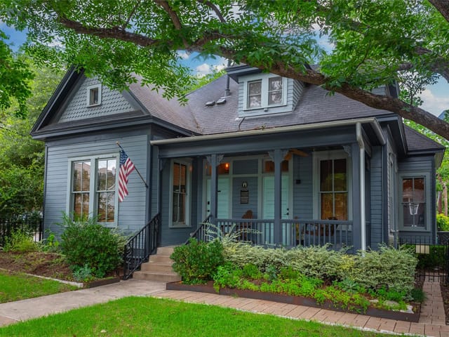 1701 Nueces ST - front exterior - Luxury home in Nueces Condo Amd 1701-1705, Austin, TX