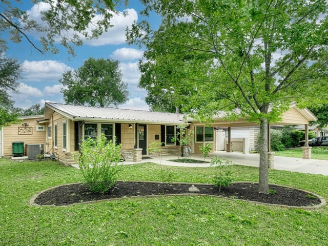 1701 Princeton Ave