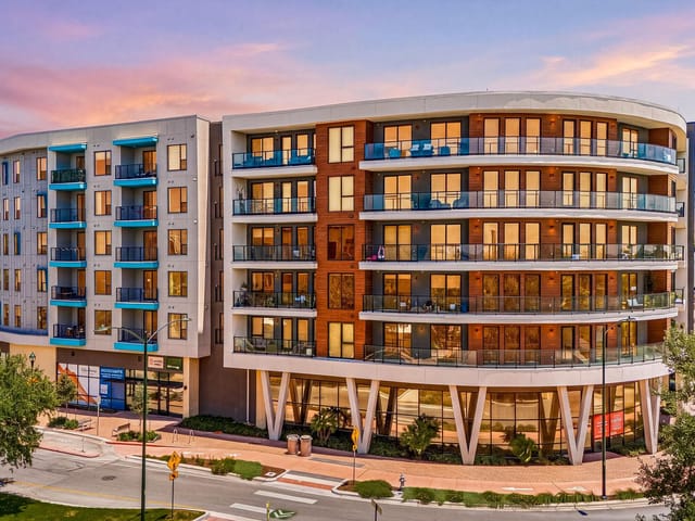 1701 Simond Ave Unit #612