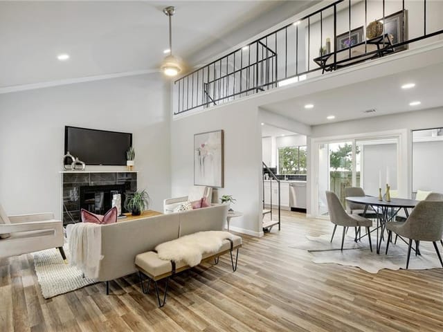 1701 Timberwood Dr