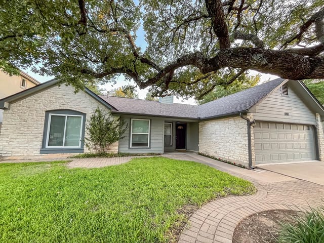 1701 Woodwind Ln