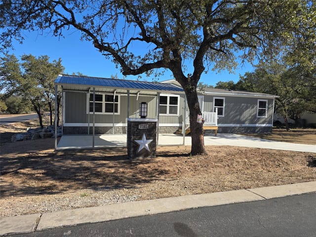 1702 Fox Foot DR