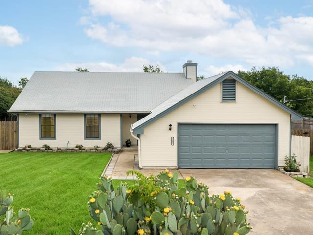 1702 Ireland DR