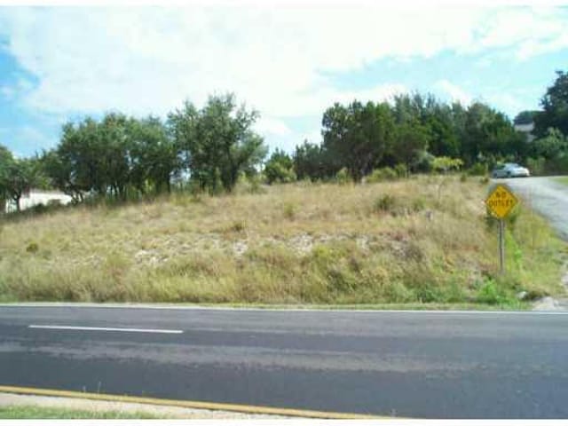 1702 Lakeway