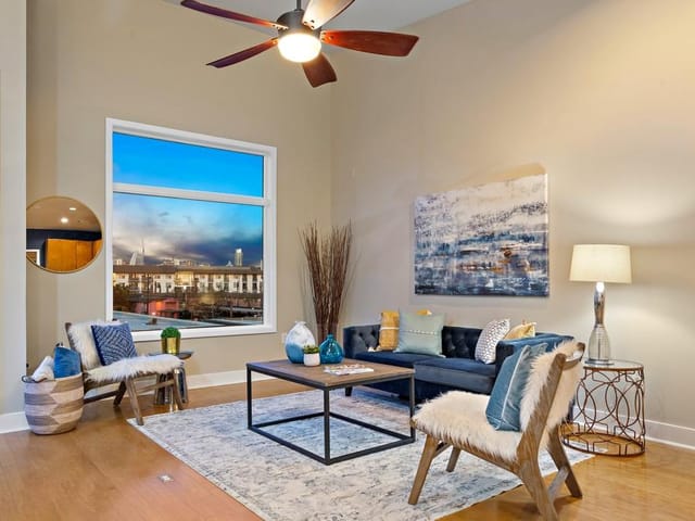 1702 S Lamar Blvd N Unit #15