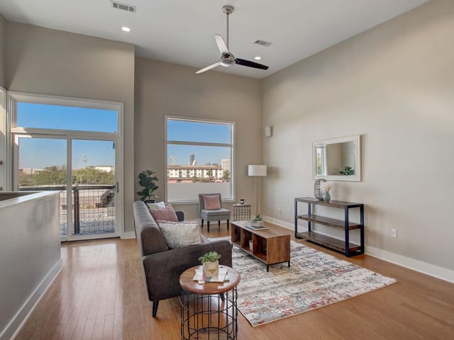 1702 S Lamar Blvd Unit #11