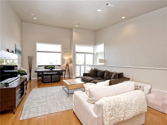 1702 S Lamar BLVD Unit #12