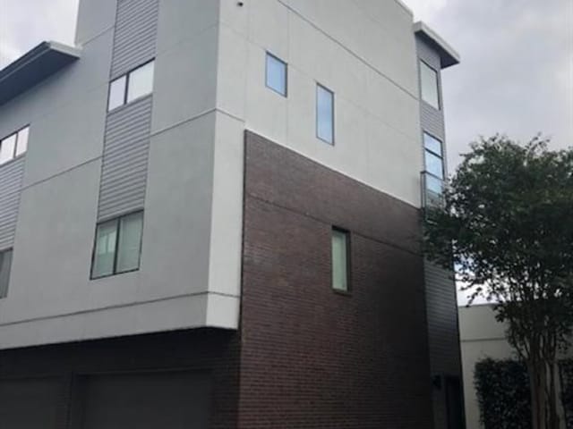 1702 S Lamar Blvd Unit #4
