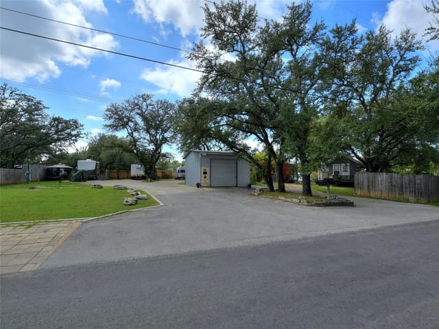 1702 Saracen Rd