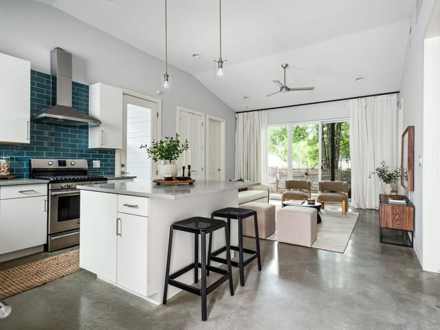1703 Perez ST Unit #2