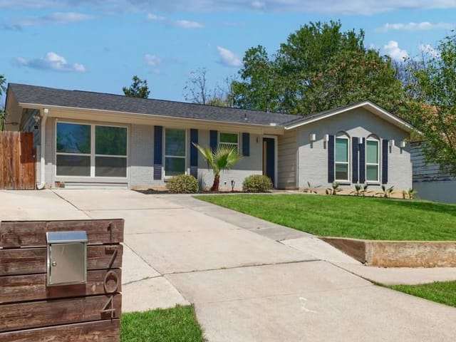 1704 Alleghany DR