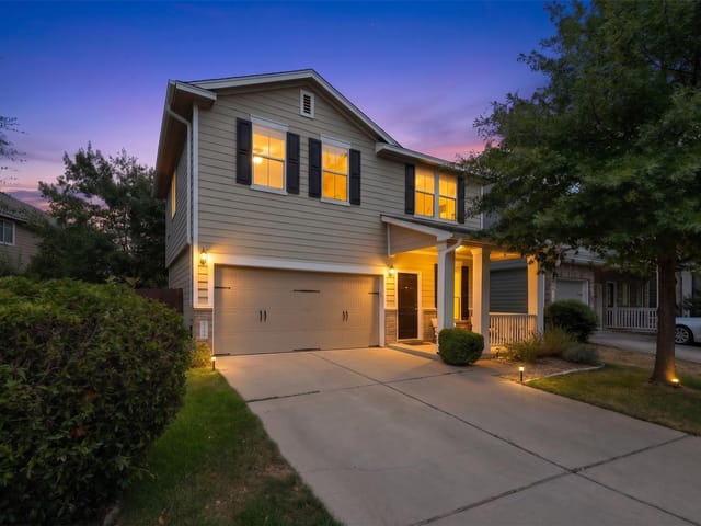 1704 Comfort LN