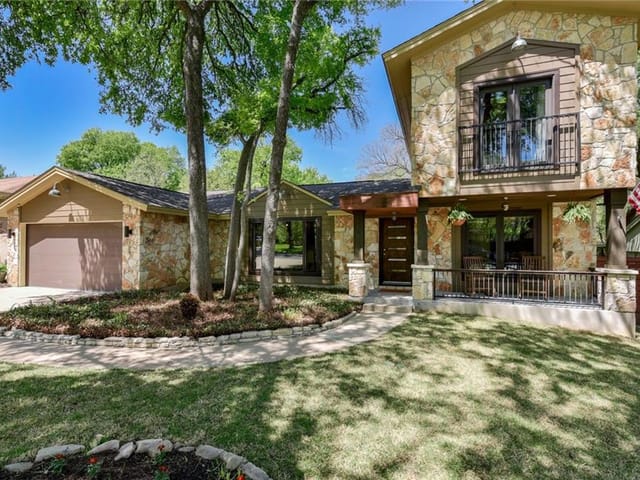 1704 Mistywood Dr