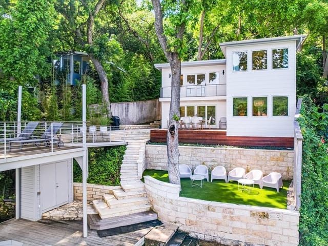 1704 Ski Slope DR
