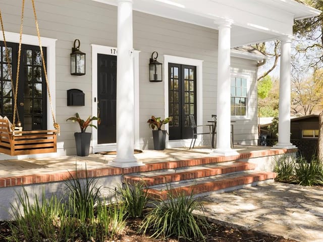1704 Summit View Place