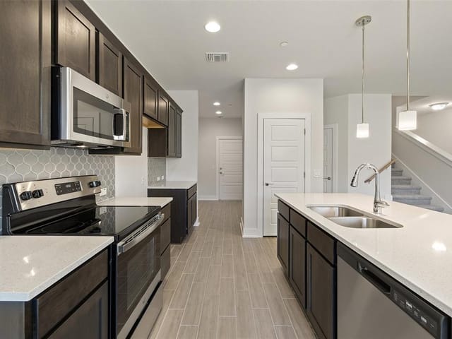 1704 Tun Tavern Trl