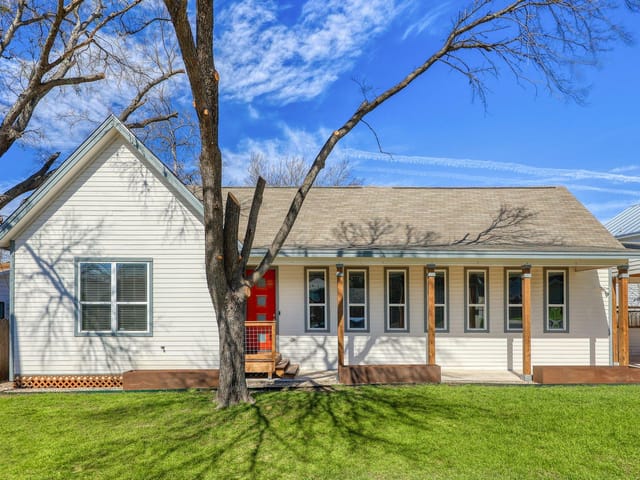 View 1704 Webberville RD 1704 Webberville RD, photo 1 of 6, Austin, TX