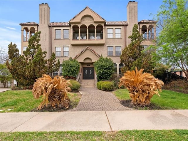 1704 West Ave Unit #101