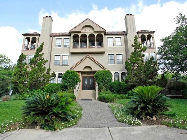 1704 West Ave Unit #108