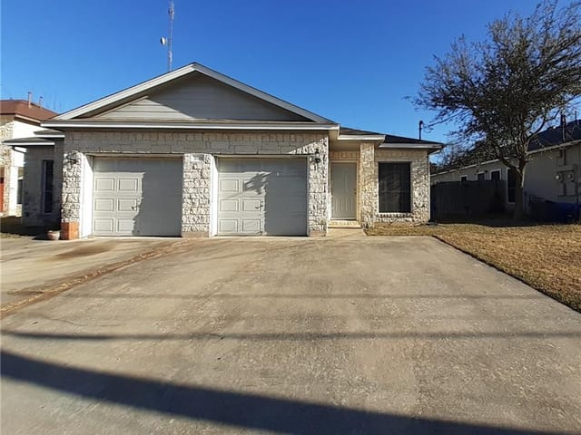 1705 Constantino Cir