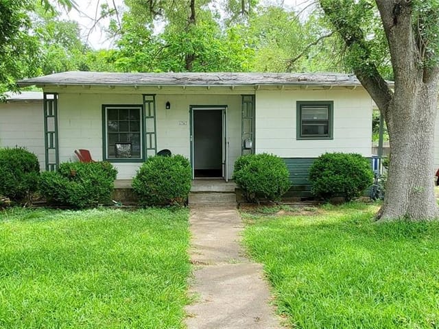 1705 Cullen Ave