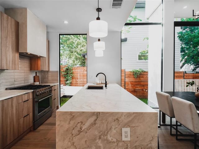1705 Deloney St Unit #2