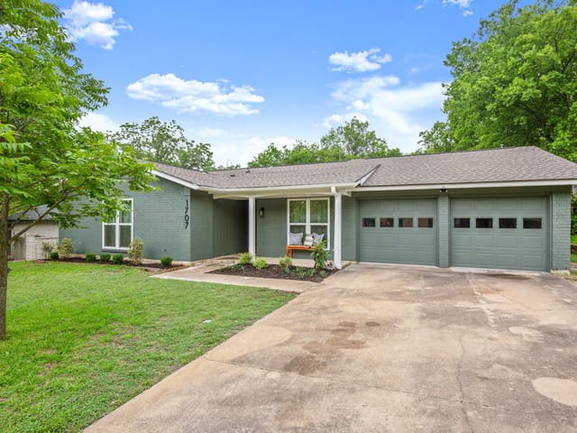 1707 Raven Dr