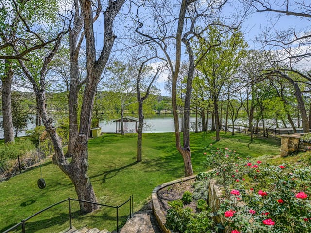 View 1707 River Hills RD Unit #B & C in ABS 808 SUR 39 WOFFORD 1707 River Hills RD Unit #B & C - front exterior - Luxury home in ABS 808 SUR 39 WOFFORD, Austin, TX