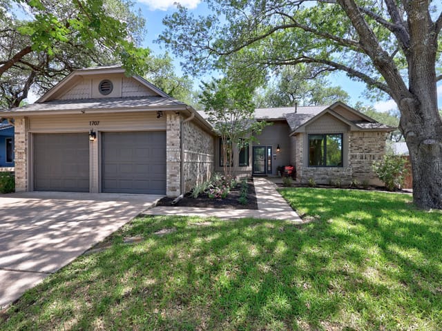 1707 Woodwind LN