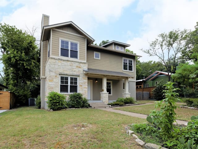 1709 E 38th 1/2 St